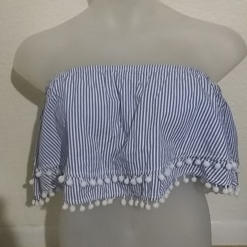 Forever 21 Stripped Crop Top Size S ItemC0012
